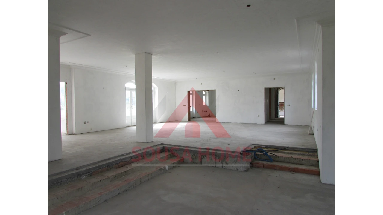 Moradia T4 para Venda em Juncal Foto 4