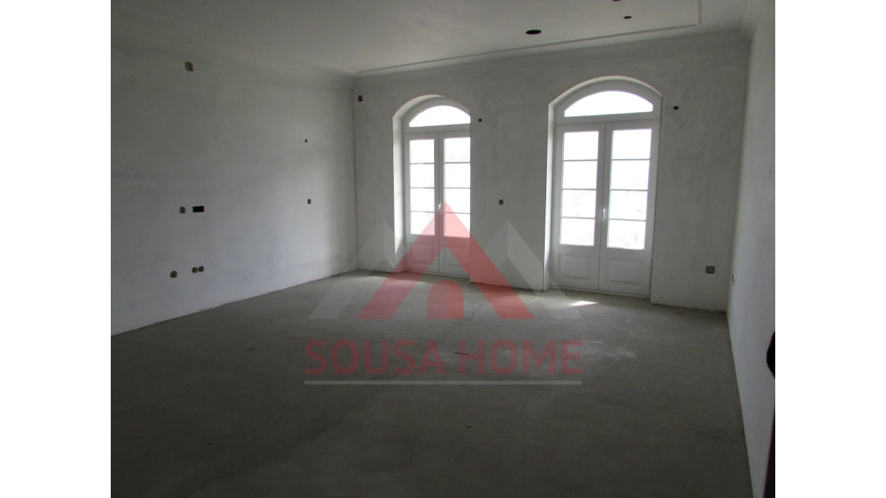 Moradia T4 para Venda em Juncal Foto 14