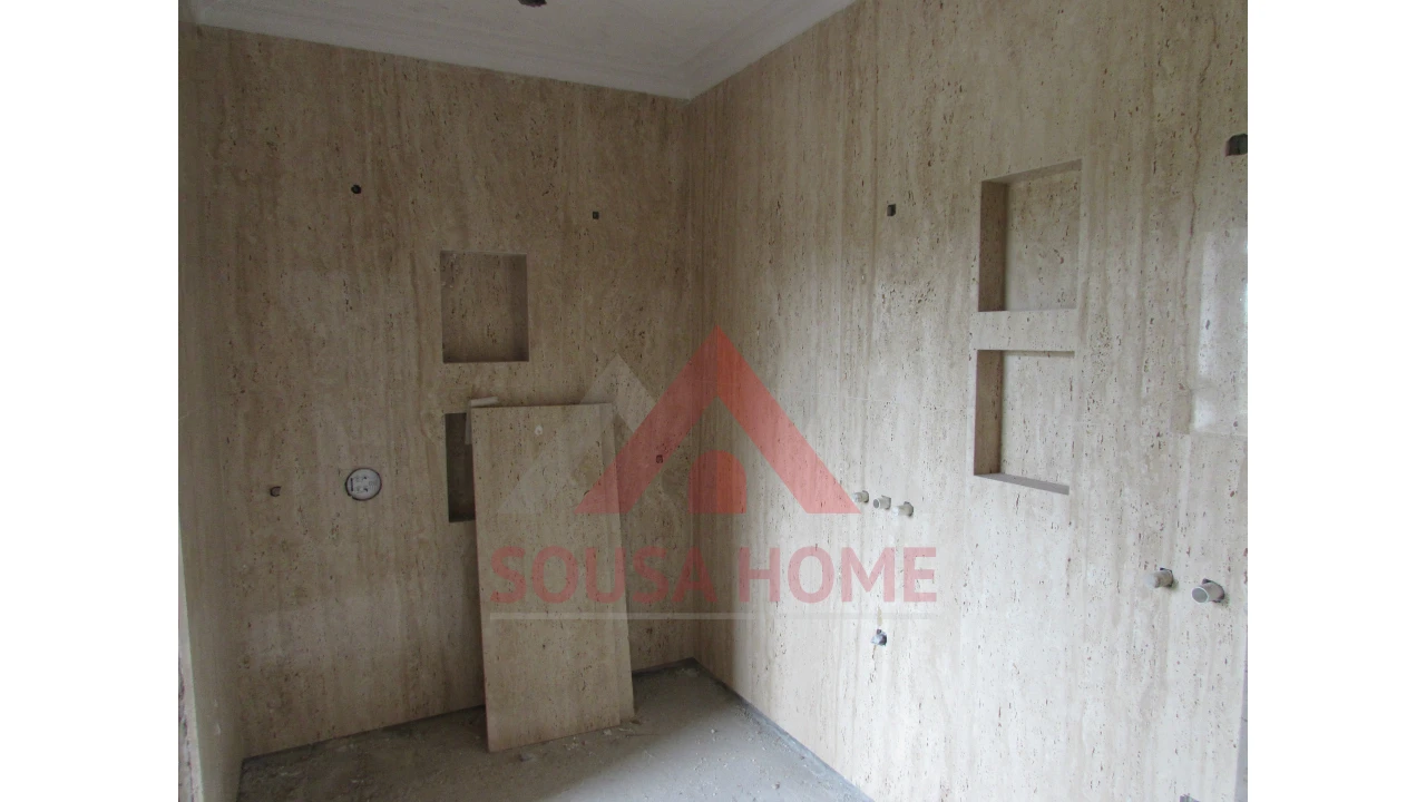 Moradia T4 para Venda em Juncal Foto 20