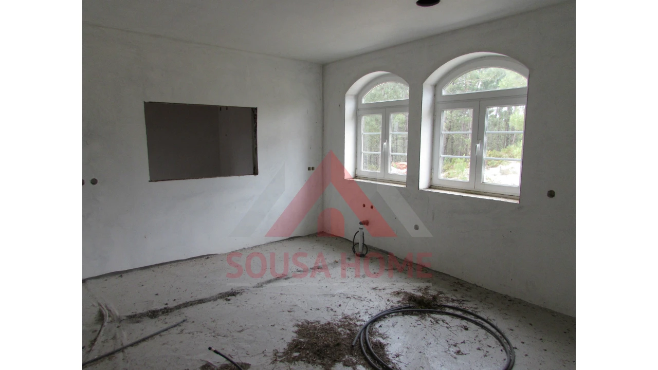 Moradia T4 para Venda em Juncal Foto 25