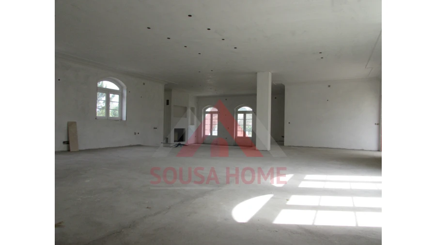 Moradia T4 para Venda em Juncal Foto 3