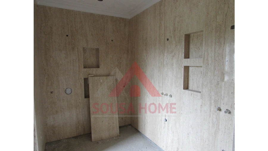 Moradia T4 para Venda em Juncal Foto 20