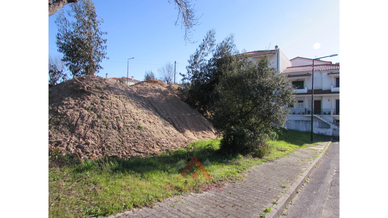 Terreno para Venda em Leiria, Pousos, Barreira e Cortes Foto 7