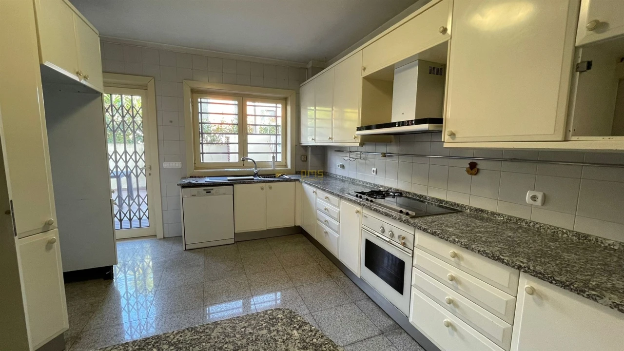 Moradia T5 para Venda em Aldoar, Foz do Douro e Nevogilde Foto 21