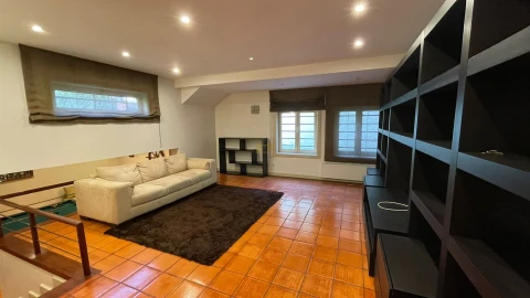 Moradia T5 para Venda em Aldoar, Foz do Douro e Nevogilde