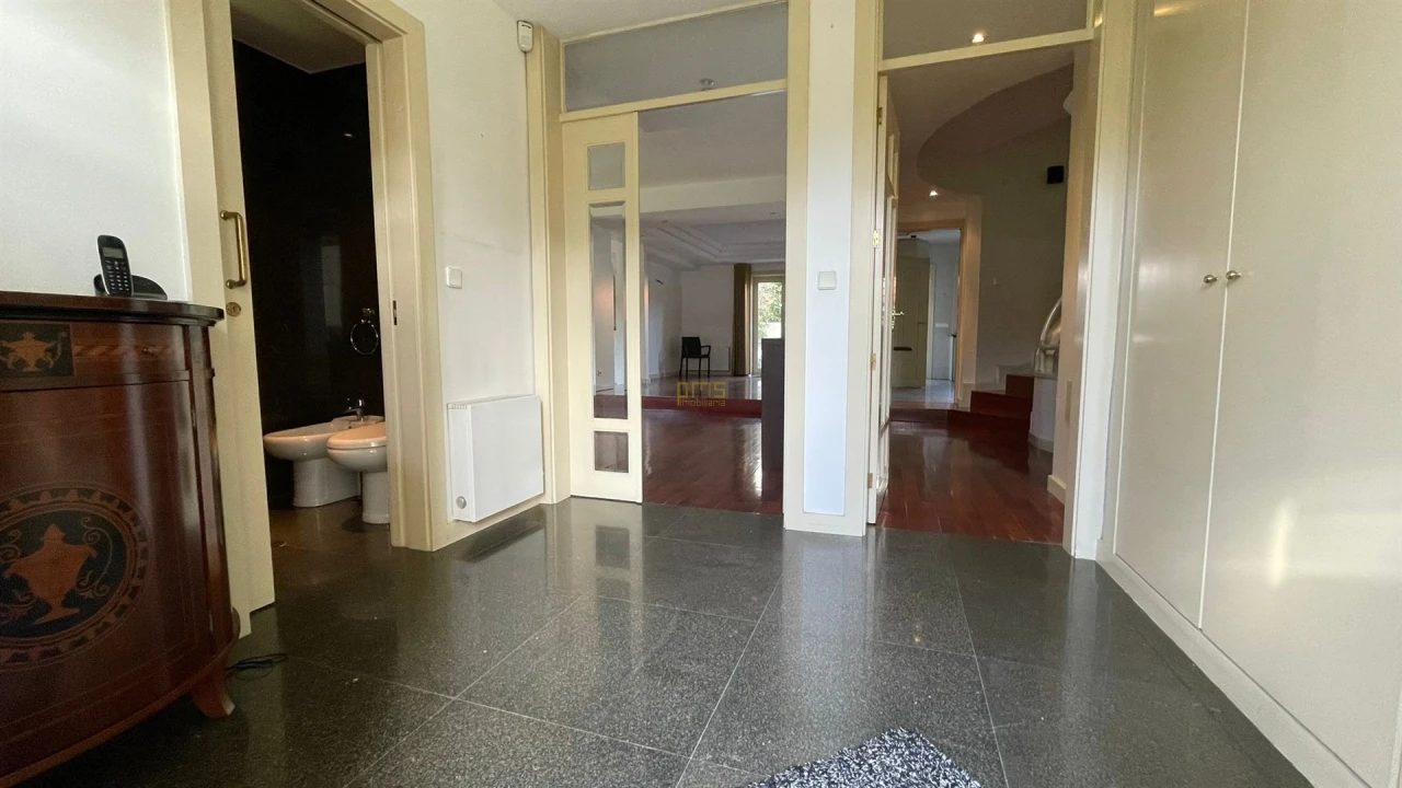 Moradia T5 para Venda em Aldoar, Foz do Douro e Nevogilde Foto 13