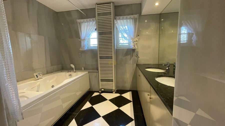 Moradia T5 para Venda em Aldoar, Foz do Douro e Nevogilde Foto 28