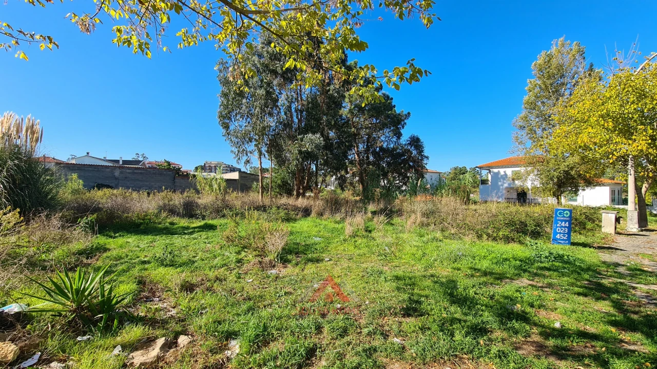 Terreno para Venda em Leiria, Pousos, Barreira e Cortes Foto 1