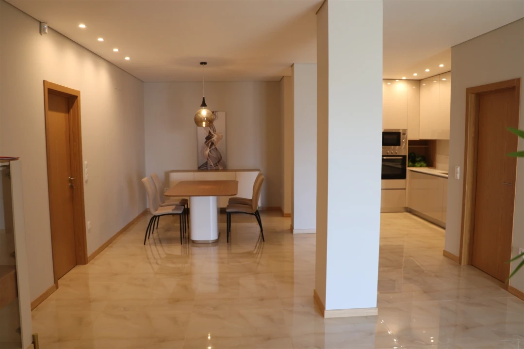 Apartamento T3 para Venda em Freamunde Foto 1