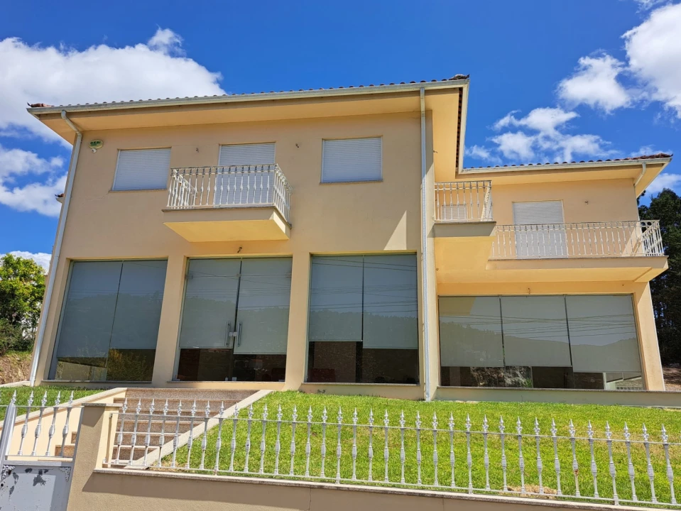 Moradia T3 para Venda em Prado (São Miguel) Foto 2