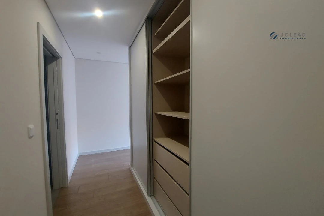 Apartamento T0 para Venda em Cedofeita, Santo Ildefonso, Sé, Miragaia, São Nicolau e Vitória Foto 14