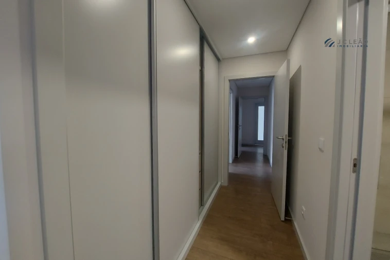 Apartamento T0 para Venda em Cedofeita, Santo Ildefonso, Sé, Miragaia, São Nicolau e Vitória Foto 8
