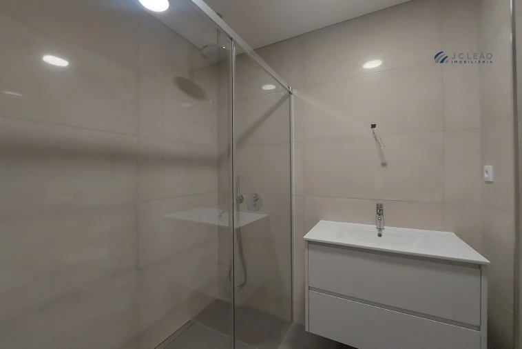 Apartamento T0 para Venda em Cedofeita, Santo Ildefonso, Sé, Miragaia, São Nicolau e Vitória Foto 15