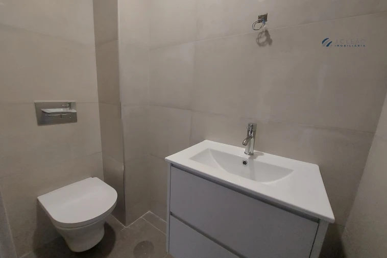Apartamento T0 para Venda em Cedofeita, Santo Ildefonso, Sé, Miragaia, São Nicolau e Vitória Foto 17
