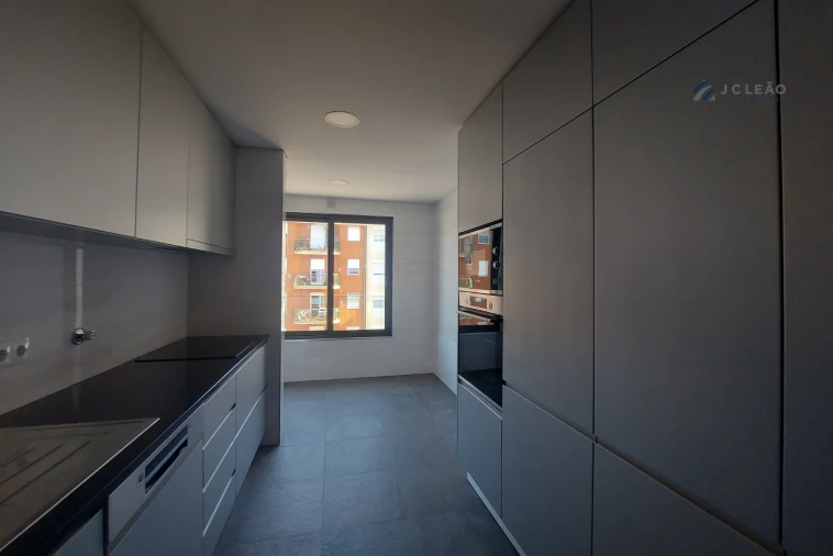 Apartamento T0 para Venda em Cedofeita, Santo Ildefonso, Sé, Miragaia, São Nicolau e Vitória Foto 2