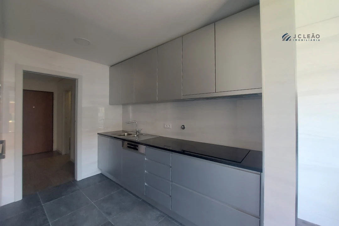 Apartamento T0 para Venda em Cedofeita, Santo Ildefonso, Sé, Miragaia, São Nicolau e Vitória Foto 3