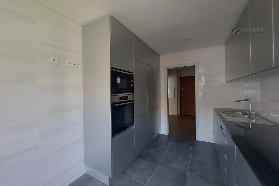 Apartamento T0 para Venda em Cedofeita, Santo Ildefonso, Sé, Miragaia, São Nicolau e Vitória Foto 1