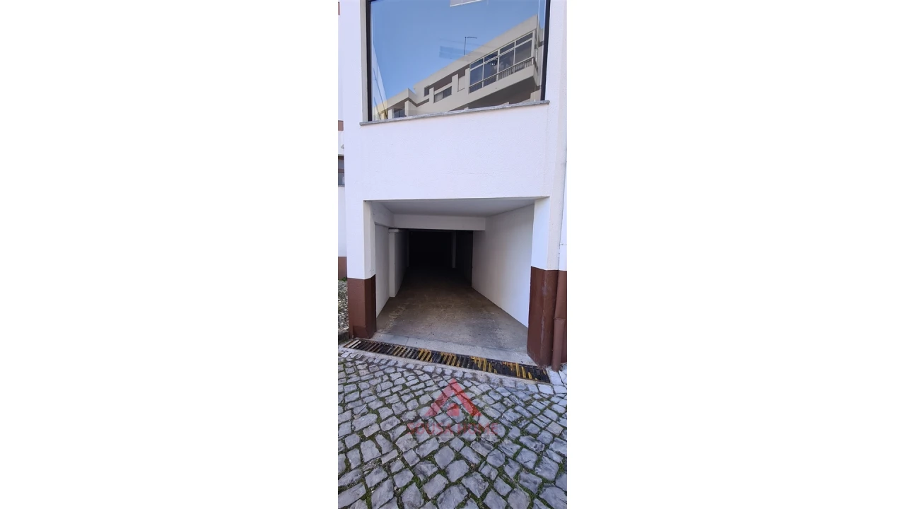 Loja para Venda em Leiria, Pousos, Barreira e Cortes Foto 9