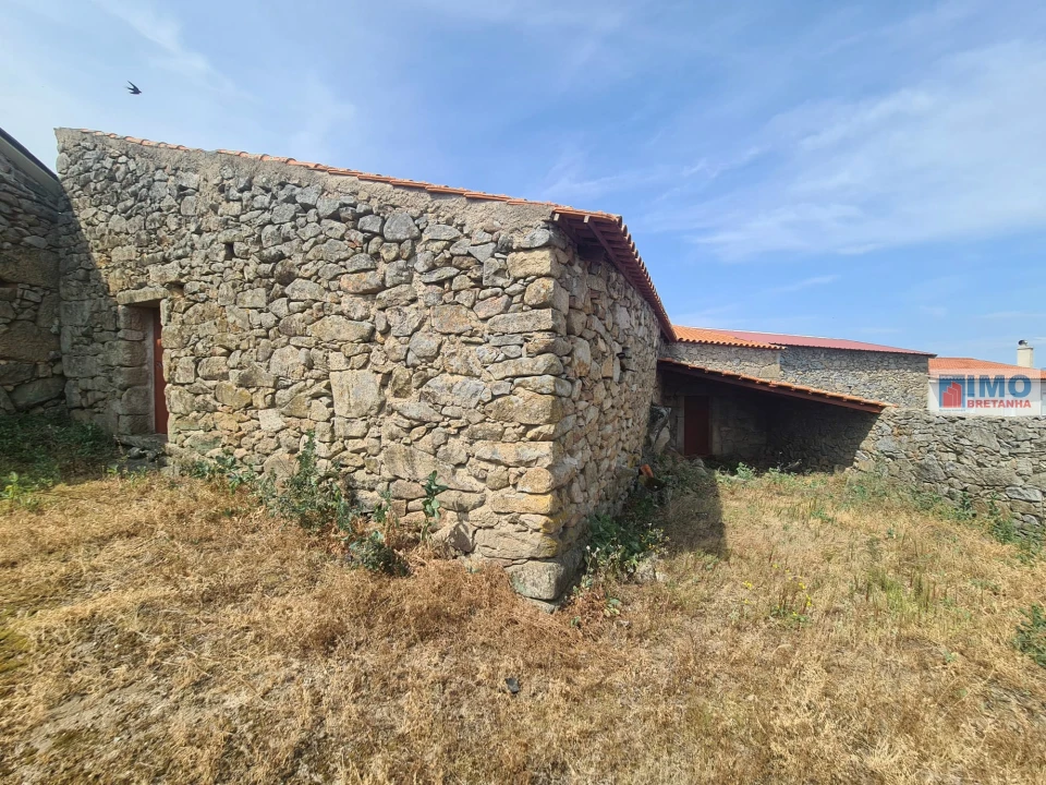 Armazém para Venda em Oledo Foto 1