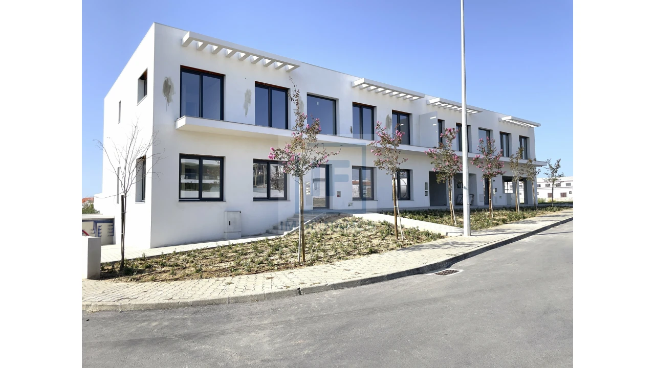 Loja para Venda em Atouguia da Baleia Foto 8