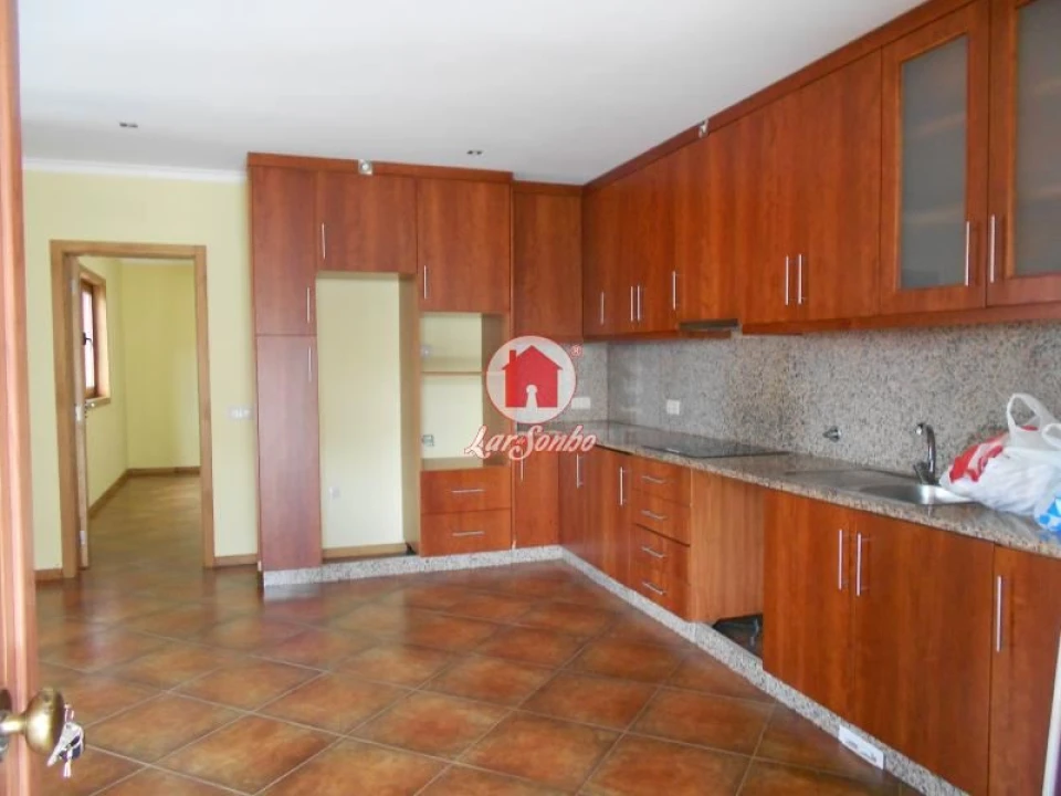 Moradia T10 para Venda em Brufe Foto 2