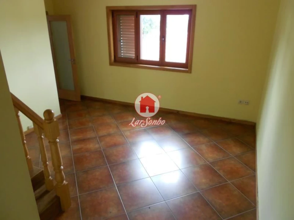 Moradia T10 para Venda em Brufe Foto 4