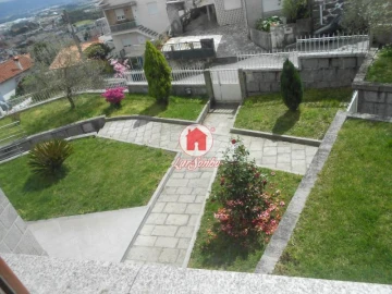 Moradia T10 para Venda em Brufe