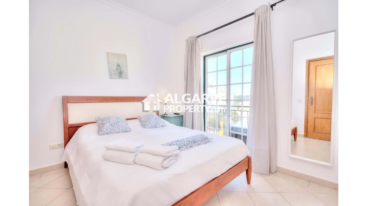 Apartamento T3 para Venda em Quarteira Foto 27