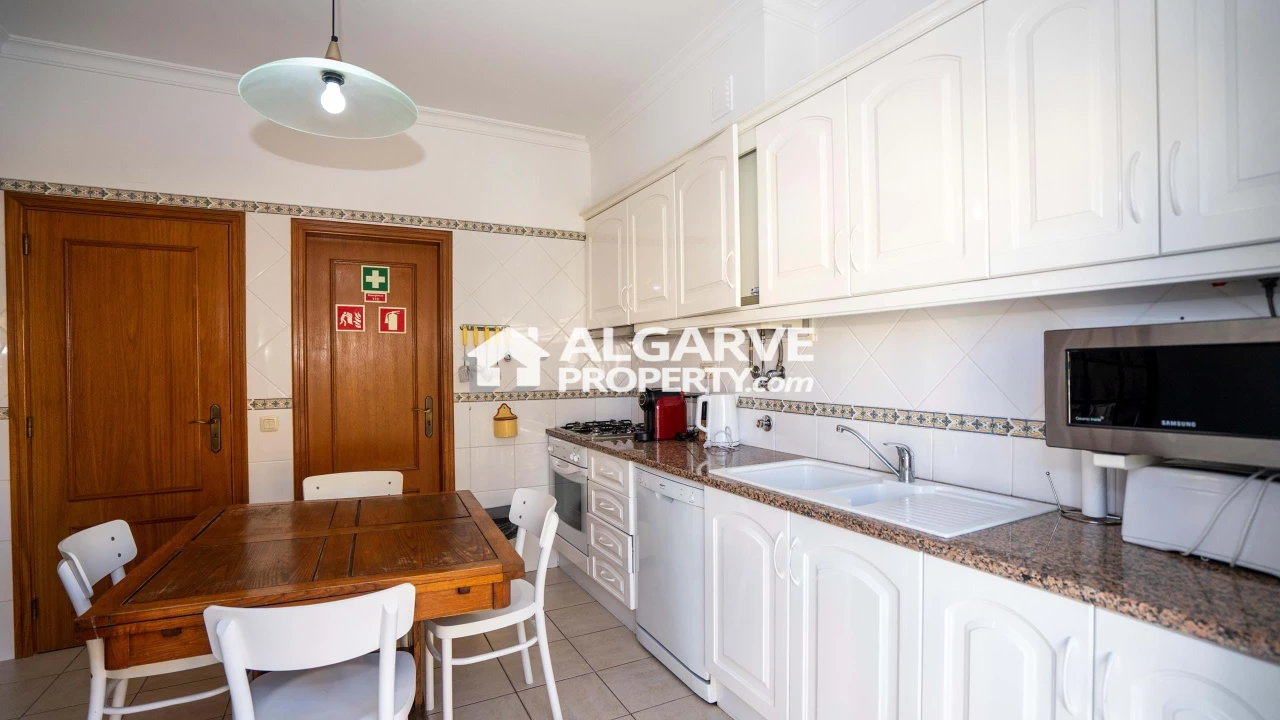Apartamento T3 para Venda em Quarteira Foto 10
