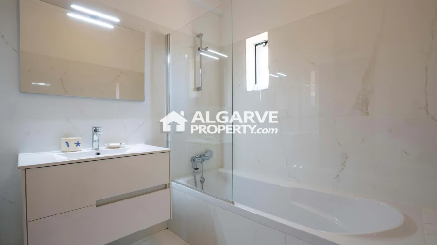Apartamento T3 para Venda em Quarteira Foto 18
