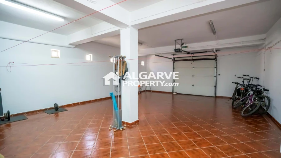 Apartamento T3 para Venda em Quarteira Foto 30