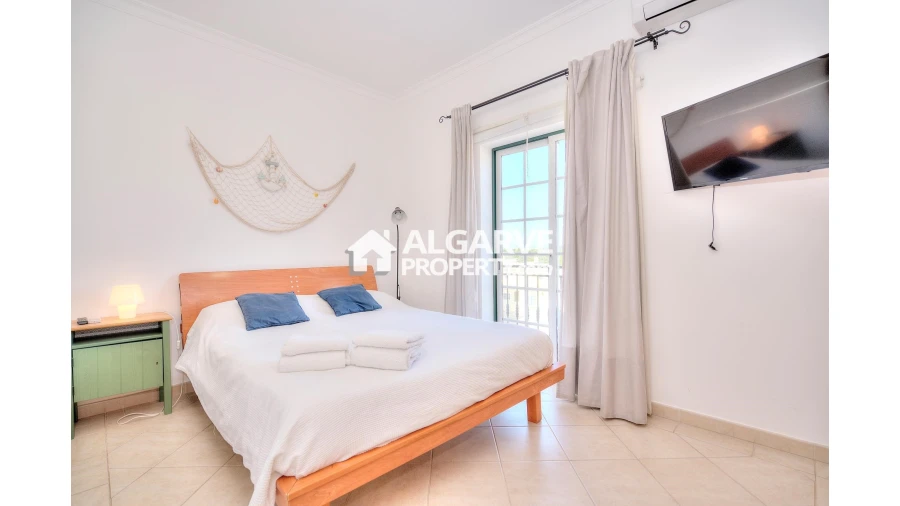 Apartamento T3 para Venda em Quarteira Foto 4