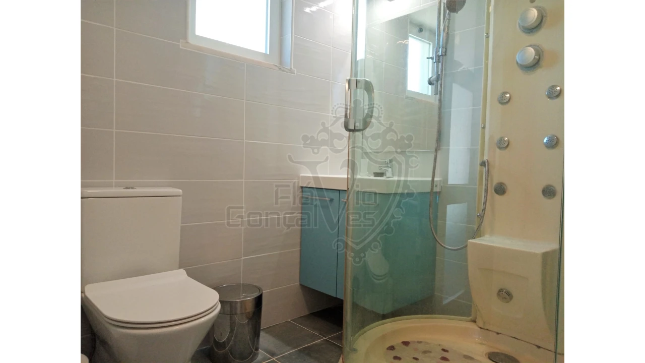 Quinta T3 para Venda em Assunção, Ajuda, Salvador e Santo Ildefonso Foto 13