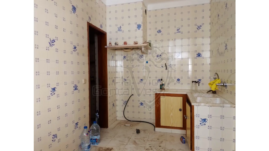 Moradia T4 para Venda em São João Baptista Foto 9