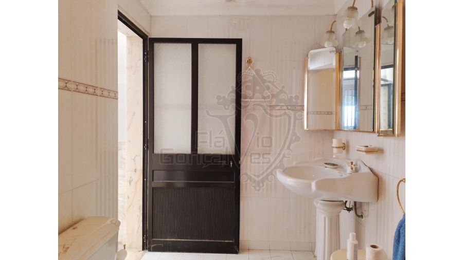 Moradia T4 para Venda em São João Baptista Foto 13