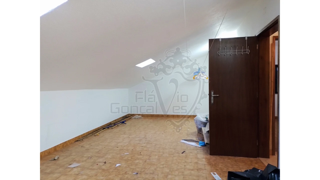 Moradia T4 para Venda em São João Baptista Foto 18