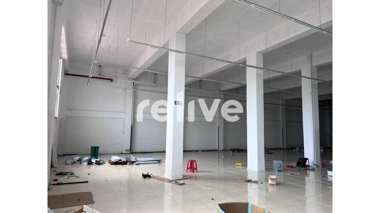 Armazém para Venda em Póvoa de Santa Iria e Forte da Casa Foto 6