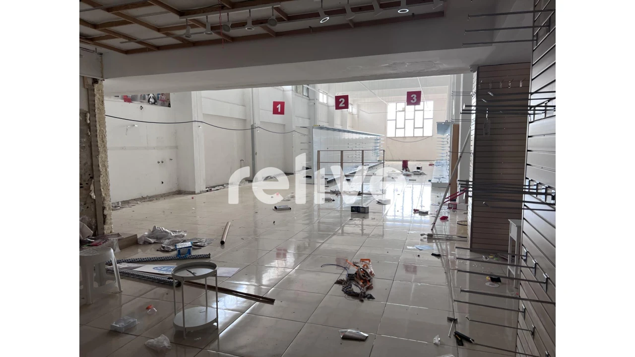 Armazém para Venda em Póvoa de Santa Iria e Forte da Casa Foto 16