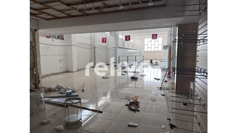 Armazém para Venda em Póvoa de Santa Iria e Forte da Casa Foto 16