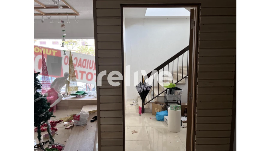 Armazém para Venda em Póvoa de Santa Iria e Forte da Casa Foto 22