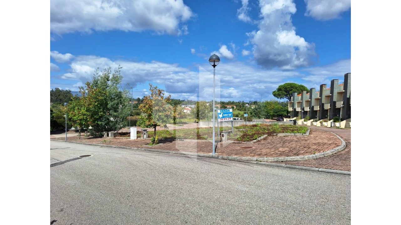 Terreno para Venda em Molelos Foto 3