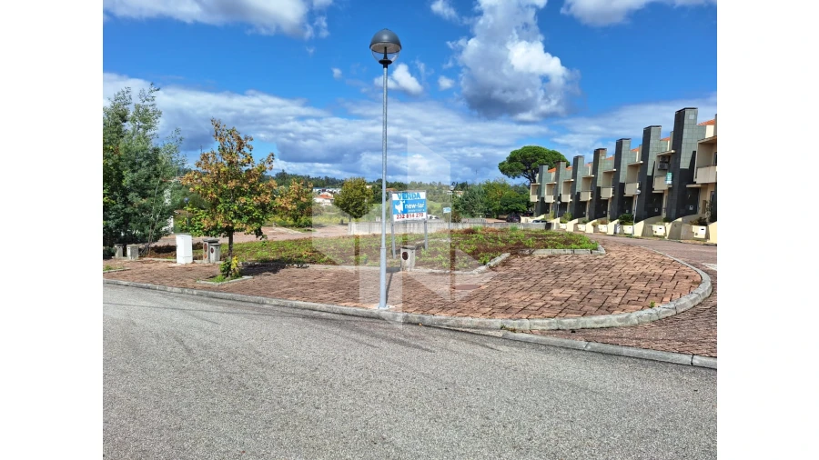 Terreno para Venda em Molelos Foto 2