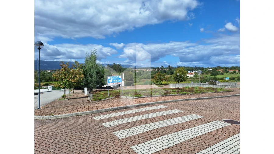 Terreno para Venda em Molelos Foto 3