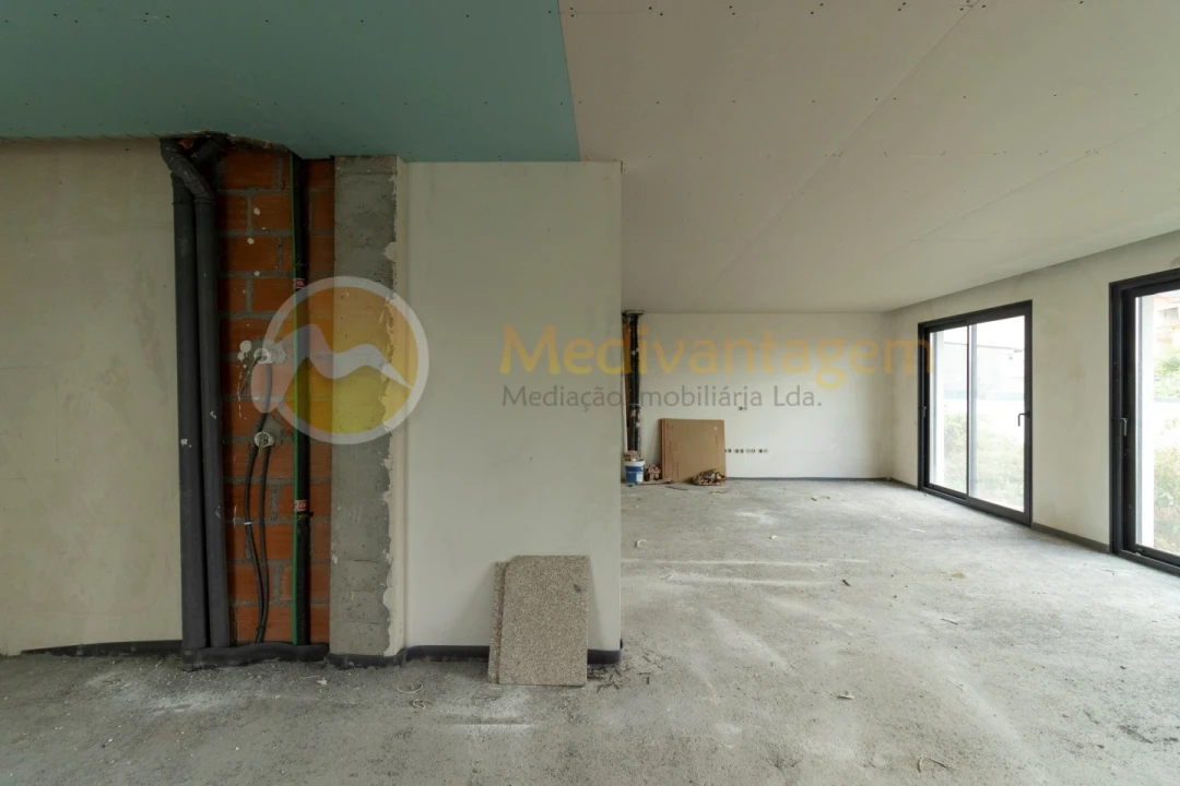 Moradia T3 para Venda em Vila Verde e Barbudo Foto 7