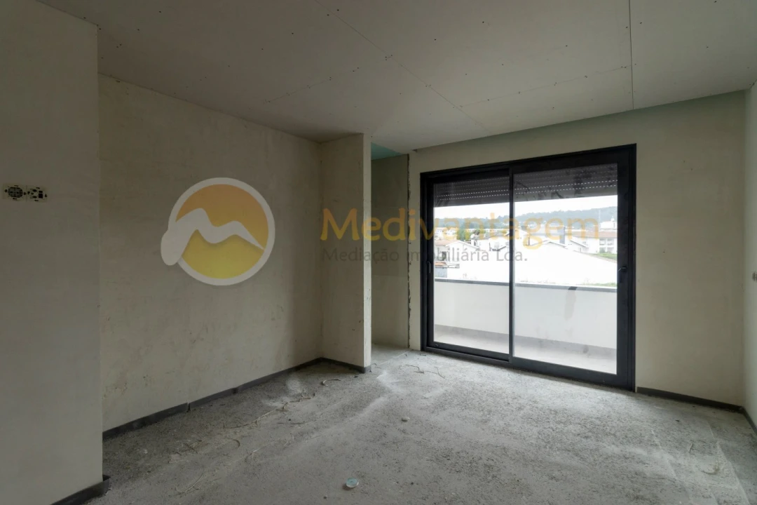 Moradia T3 para Venda em Vila Verde e Barbudo Foto 18