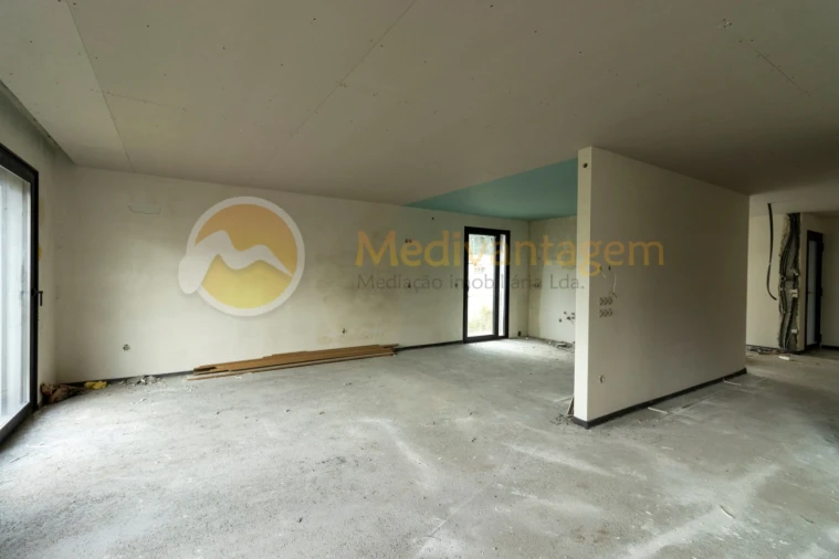 Moradia T3 para Venda em Vila Verde e Barbudo Foto 9