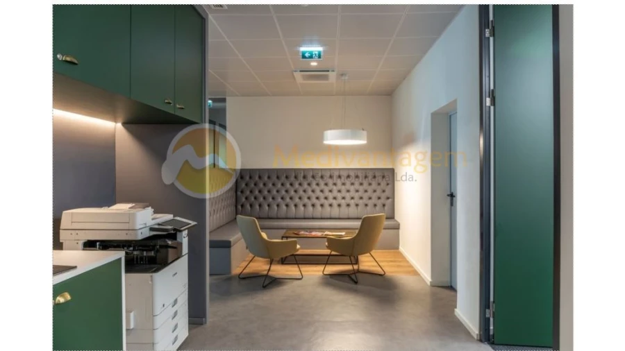 Escritório para Arrendamento em Braga (São José de São Lázaro e São João do Souto) Foto 10