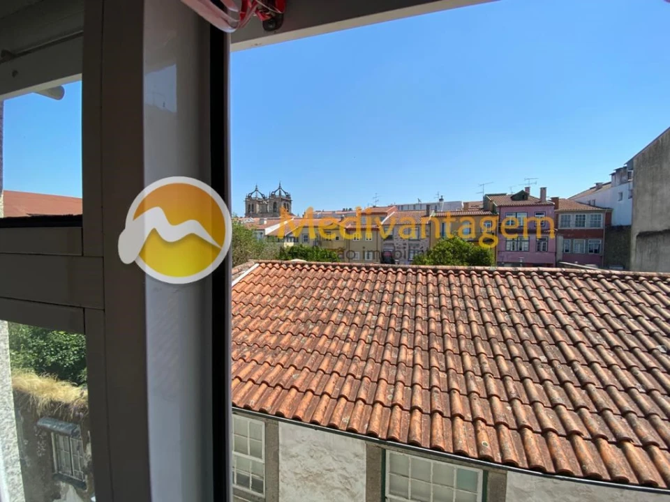 Prédio para Venda em Braga (Maximinos, Sé e Cividade) Foto 9