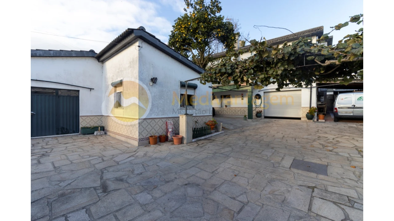 Moradia T5 para Venda em Santa Comba Foto 28