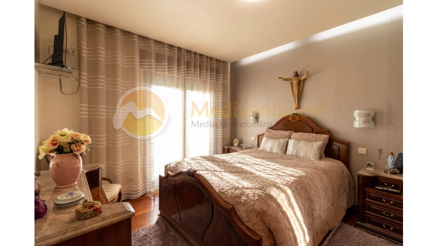 Moradia T5 para Venda em Santa Comba Foto 9